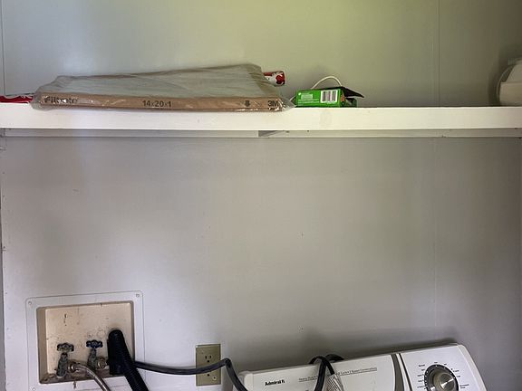 4th image of 108 Scott Rd