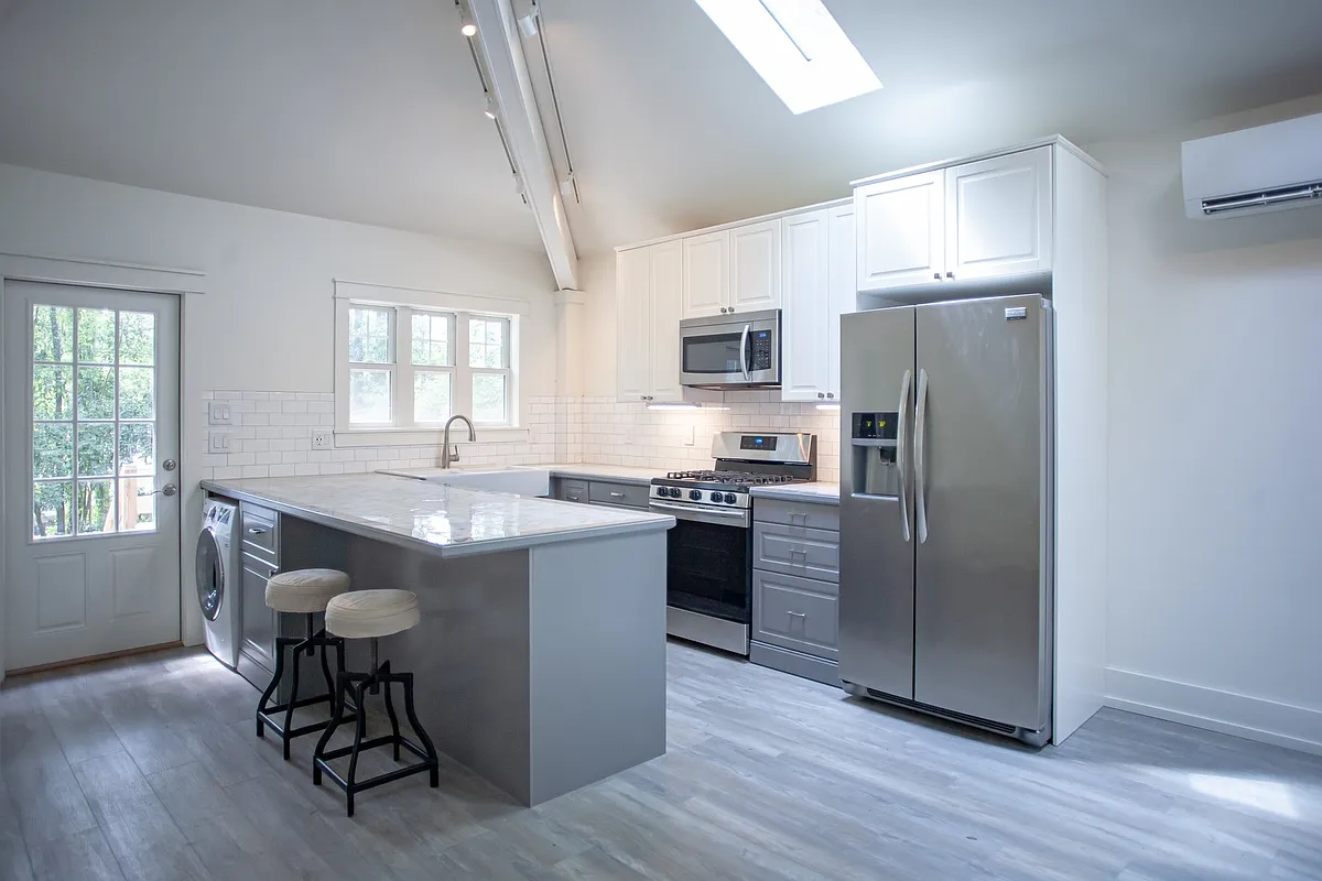Building Photo - 113 Barclay