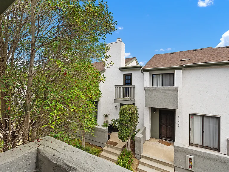 8746 Villa La Jolla Dr #53 — Photo 29