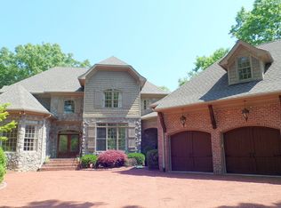 8316 Victoria Lake Dr, Waxhaw, NC 28173