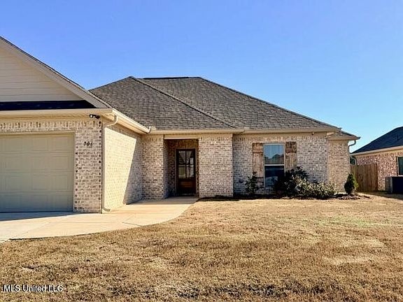 3rd image of 706 Cottonwood Way