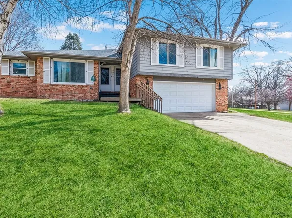 1761 NW 80th Ct, Clive, IA 50325