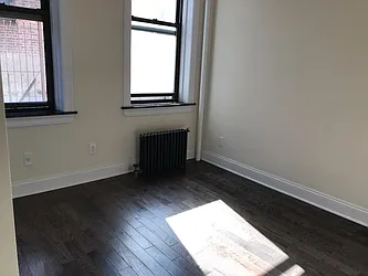 Rented by Zikos Realty Services