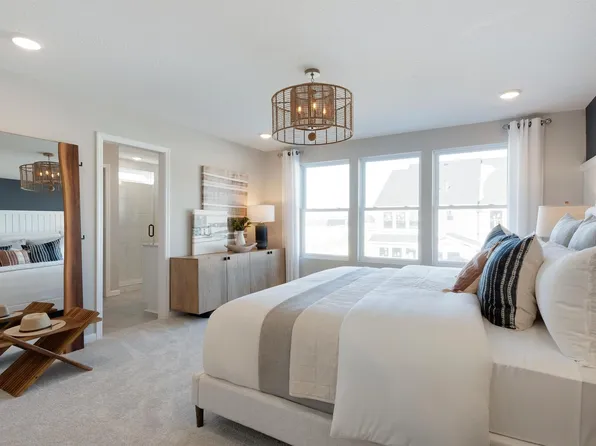 9228 Larimar Trl, Eden Prairie, MN 55347