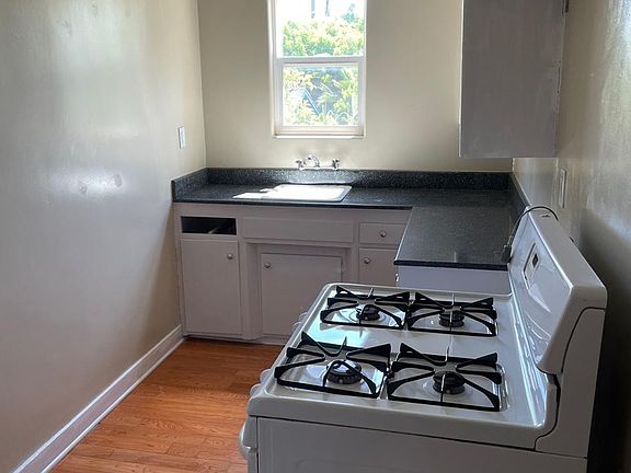 4th image of 4525 Fountain Ave APT 210