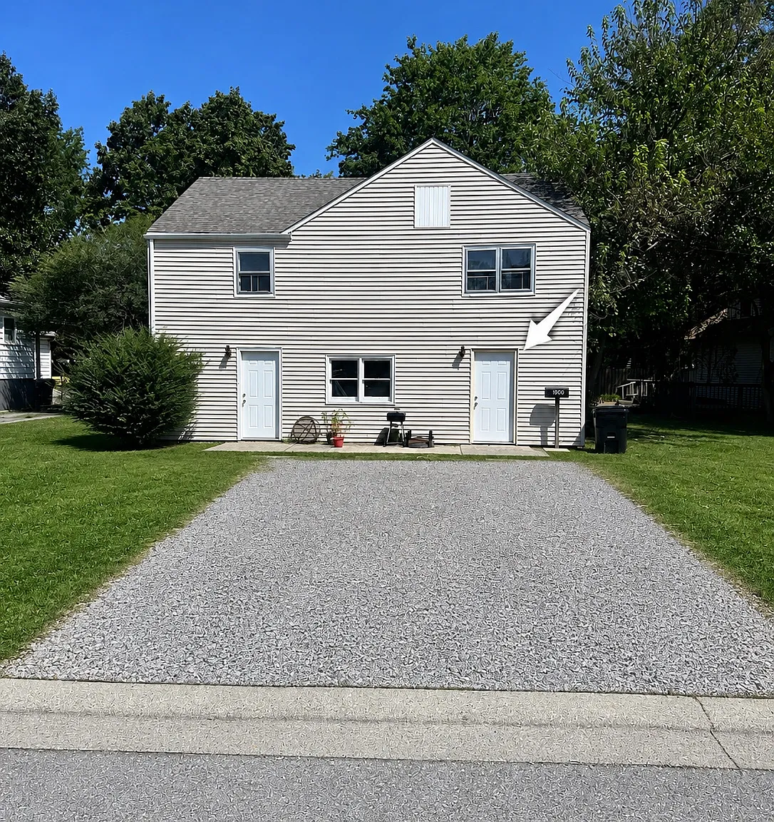 2 bed, 925 sqft, $1,000 — Photo 1