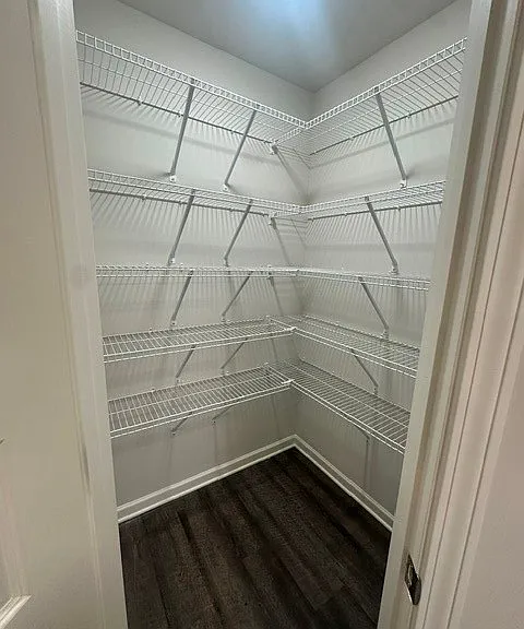 444 Country Club Dr — Photo 10