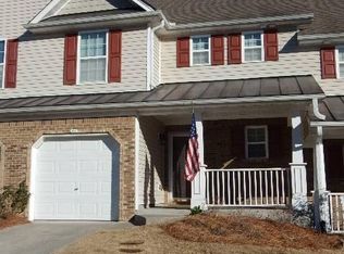 581 Fox Creek Xing, Woodstock, GA 30188