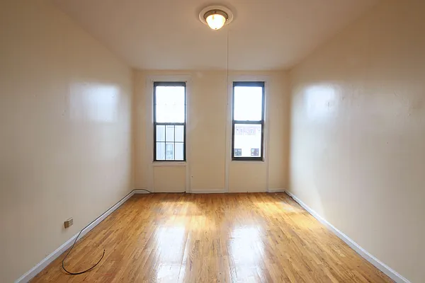 Rented by Nooklyn NYC LLC | media 12