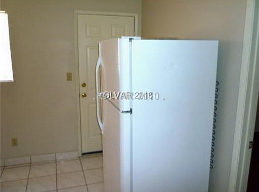 5th image of 211 Zinc St APT C
