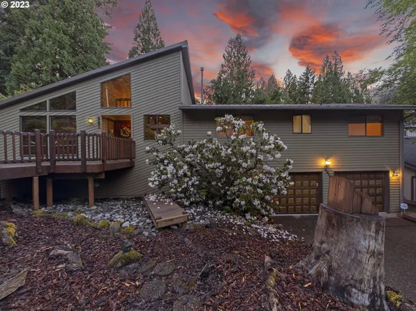 827 SE 27th St, Gresham, OR 97080