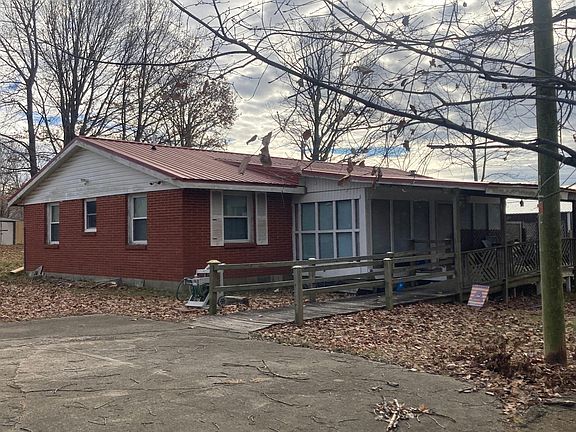 3rd image of 1005 Old Highway 46 S