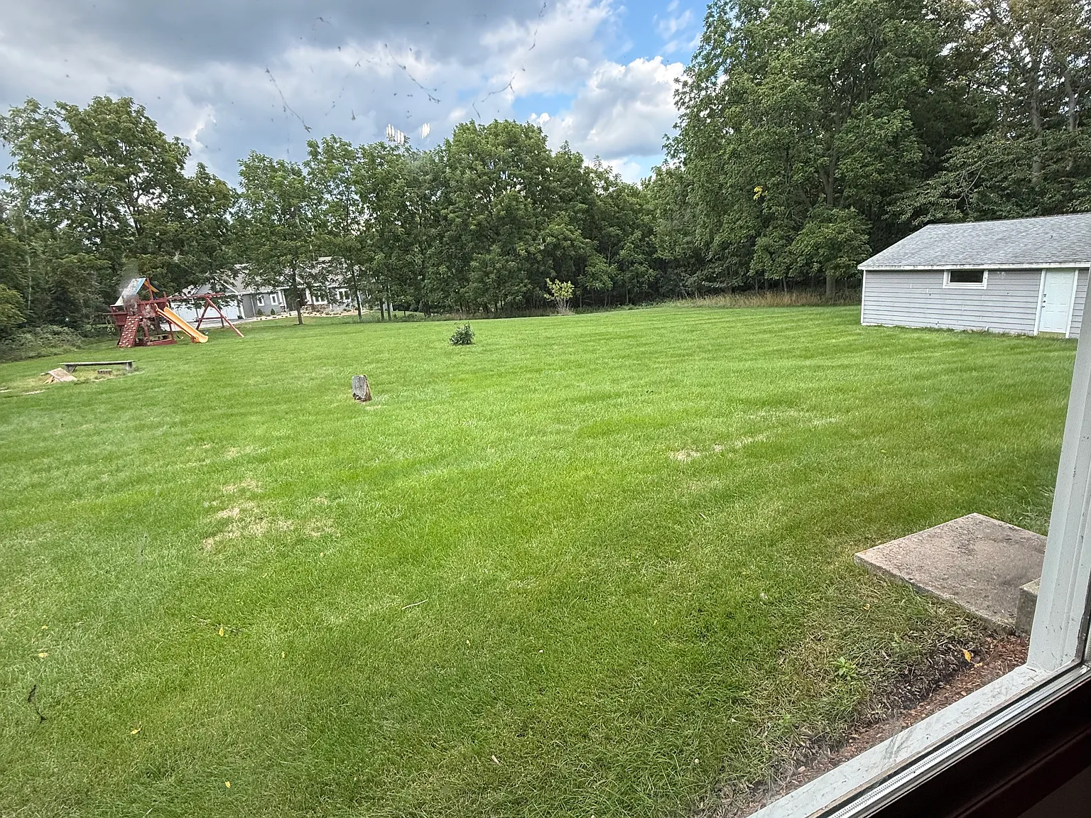 3 bed, 2445 sqft, $3,200 — Photo 4