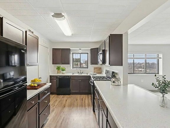 2nd image of 100 Bryn Mawr Ct APT 413