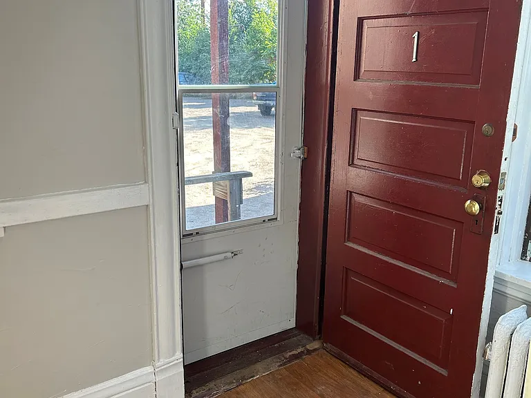 Raymond Flats — Photo 24