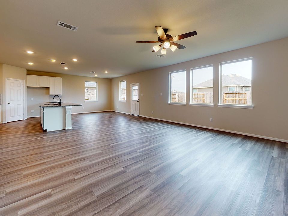 Sierra Vista - Brenham Interior Image 1