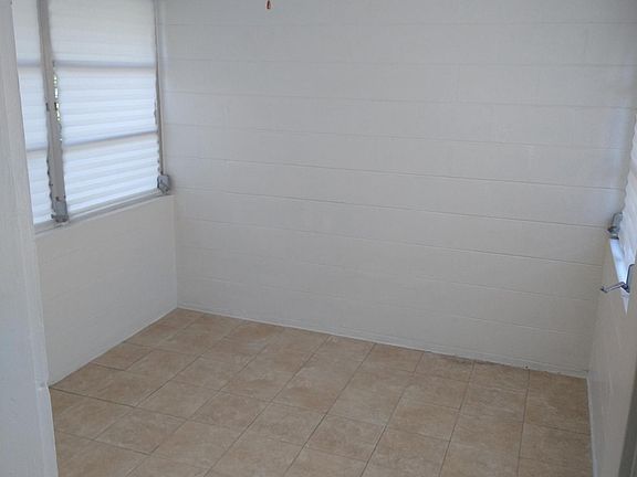5th image of 711 Buckminster Cir