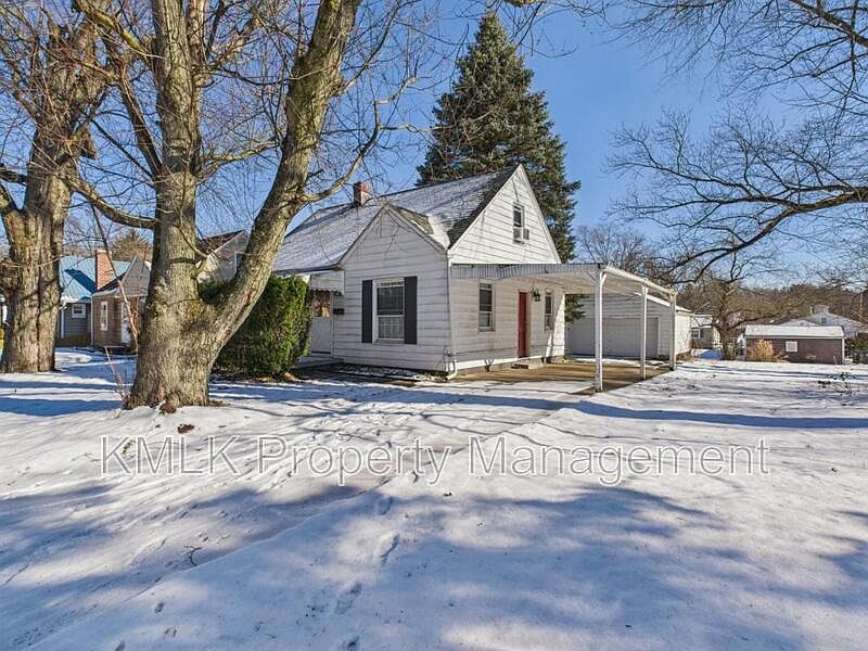 1st image of 871 Kennebec Ave