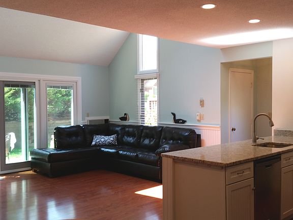 Open Kitchen to Family Room