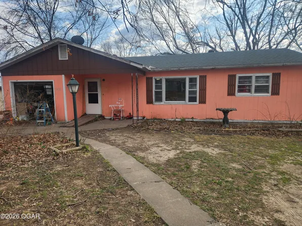 1431 Greenwood Blvd, Neosho, MO 64850