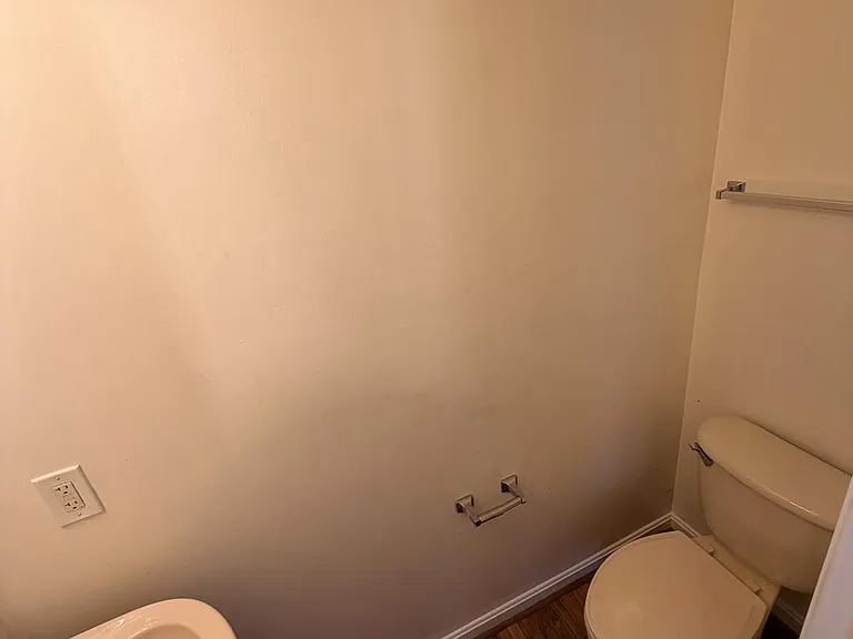 1169 Commercial Ct — Photo 6