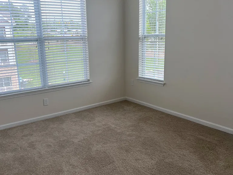 Belmont at Tryon Apartments — Photo 150