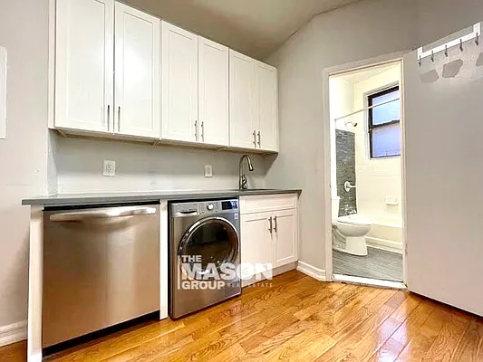 Rented by Mason Group LLC | media 17