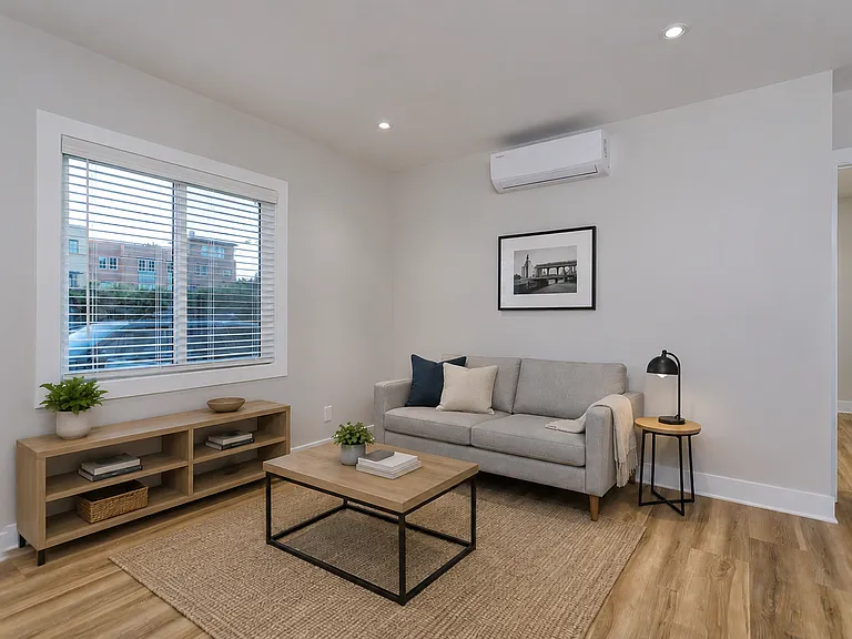 1BR in Prime Pasadena - 92 Walk Score + Parking + Free Electricity for 1 Year — Photo 2