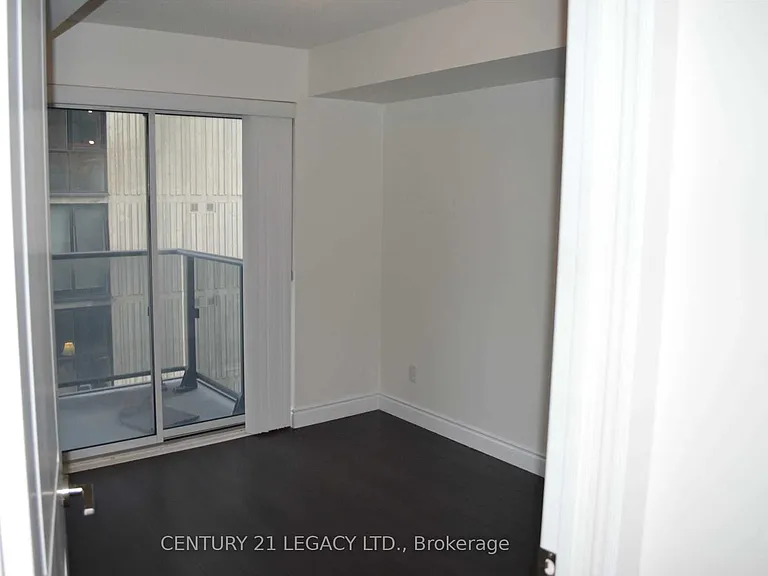 28 Ted Rogers Way #1510 — Photo 10
