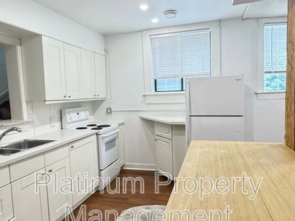 933 18th Ave SW Unit 6, Calgary, AB T2T 0H2