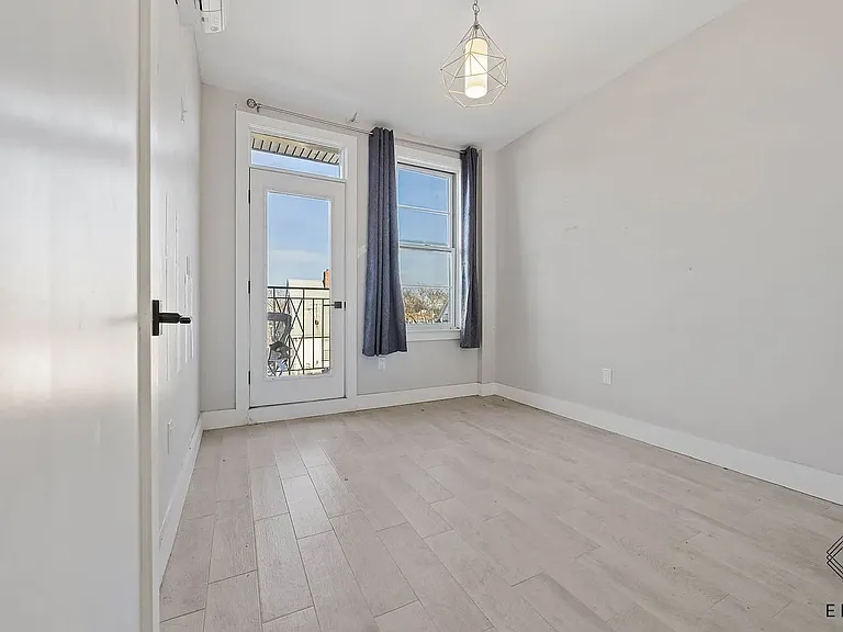 1757 Brooklyn Ave #2D — Photo 6