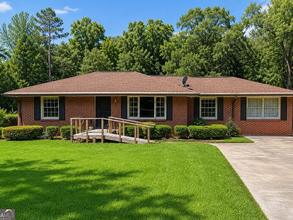 1st image of 2095 Lilac Ln