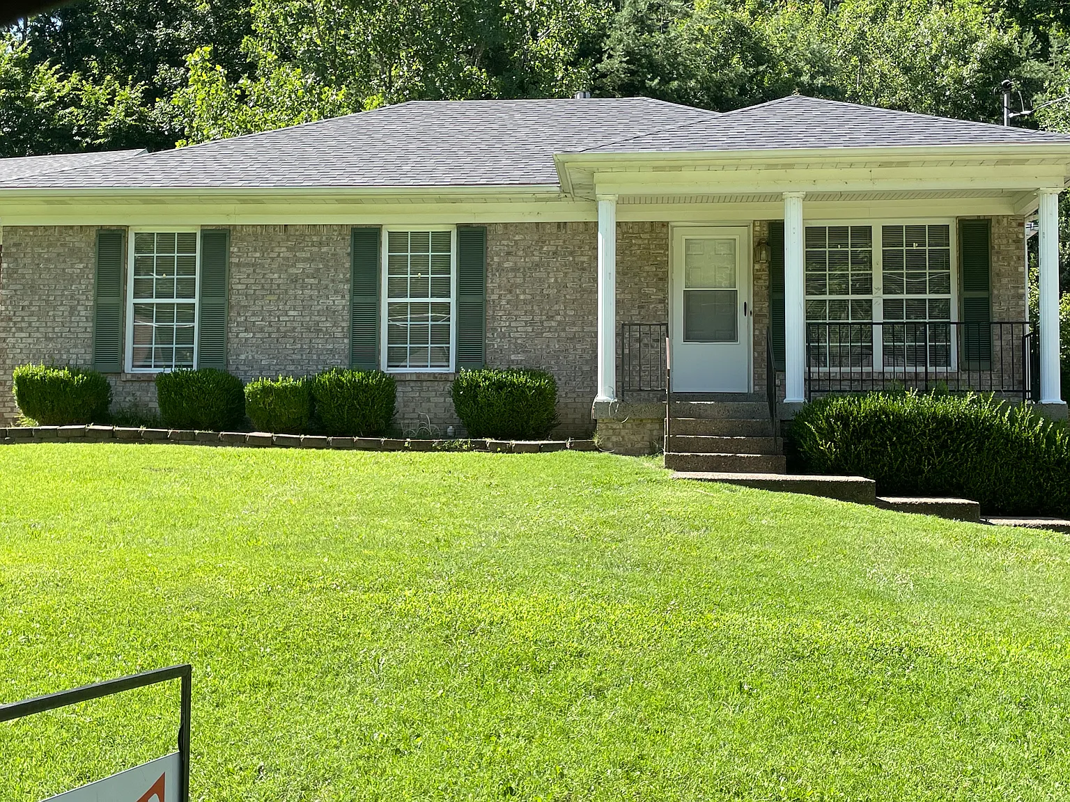 3 bed, 1189 sqft, $1,550 — Photo 2