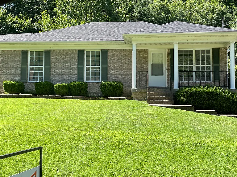 10824 Charlene Dr — Photo 2