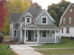 408 Main St, Pella, IA 50219