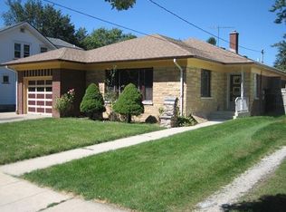 760 E 4th Ave, Aurora, IL 60505