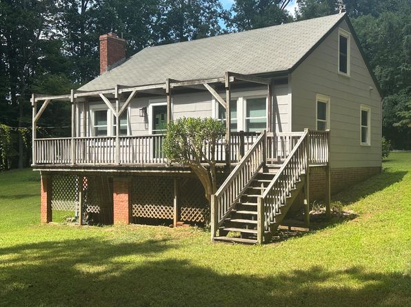 301 Davis Rd