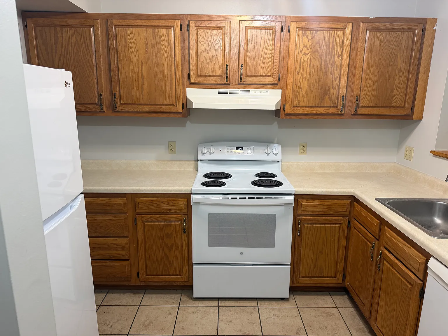 2 bed, 1.5 bath, 1000 sqft, $950 — Photo 3
