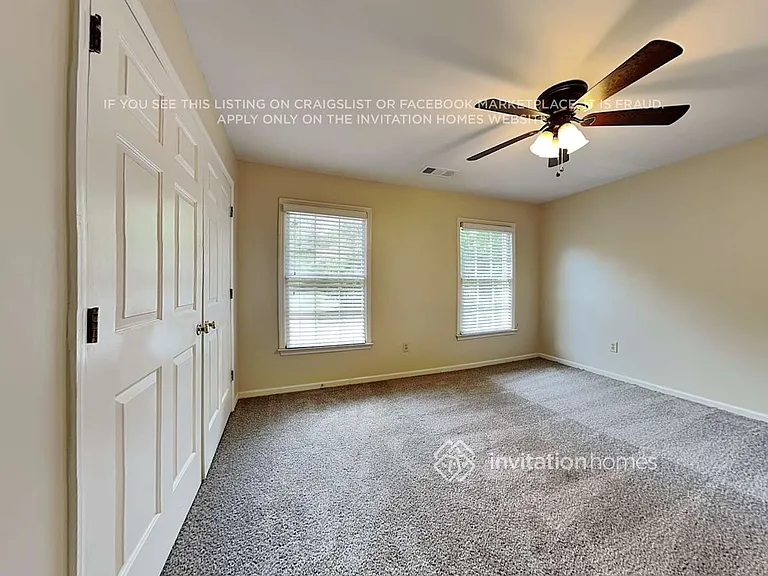 9320 N Lake Dr — Photo 21