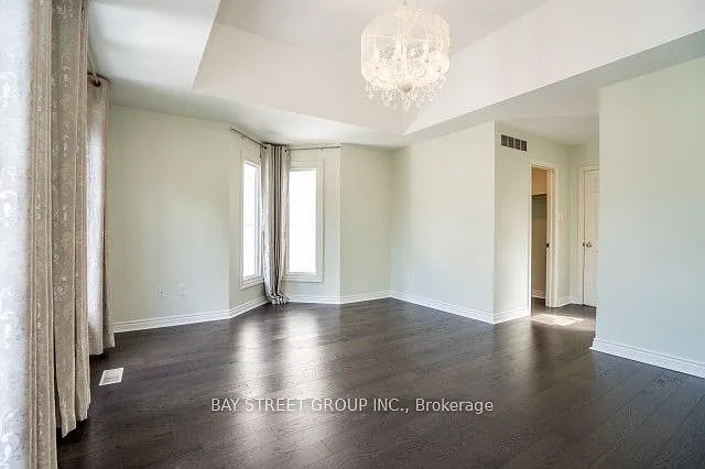 137 Helendale Ave — Photo 8