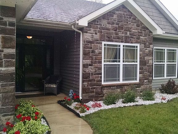 3rd image of 214 Woodland Trl