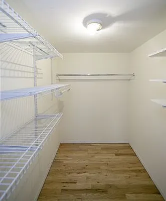 Rented by Icon Realty Management | media 35