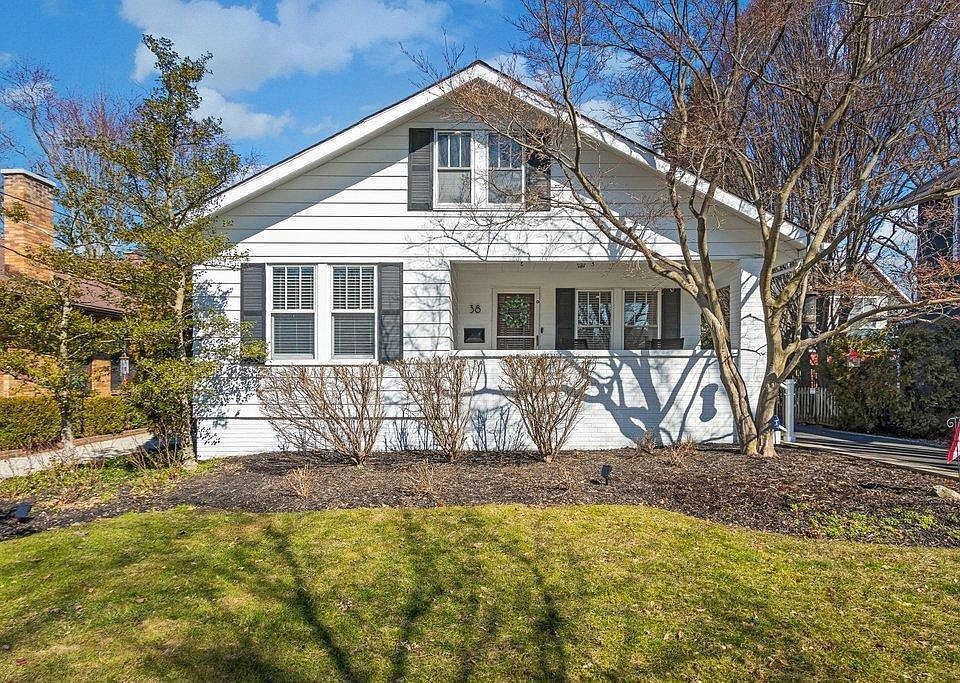 1st image of 38 W Stafford Ave