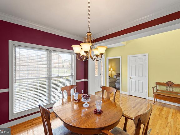 4th image of 151 Darby Dr