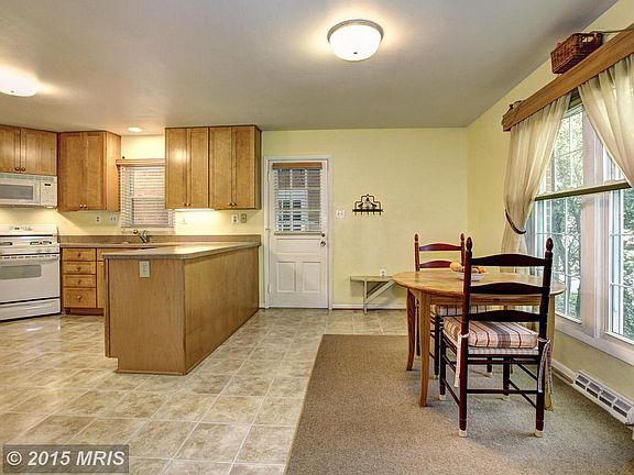 3rd image of 14808 Waterway Dr