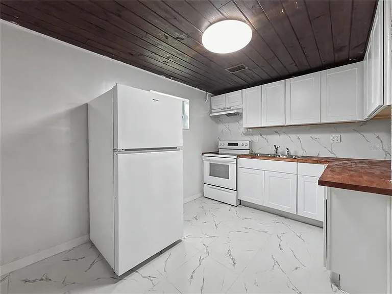 2848 W Harwood St — Photo 9