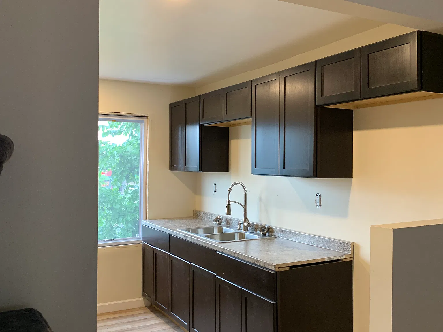 2 bed, 2400 sqft, $1,300 — Photo 2