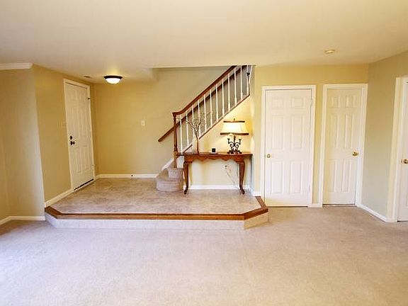 Living room & Foyer