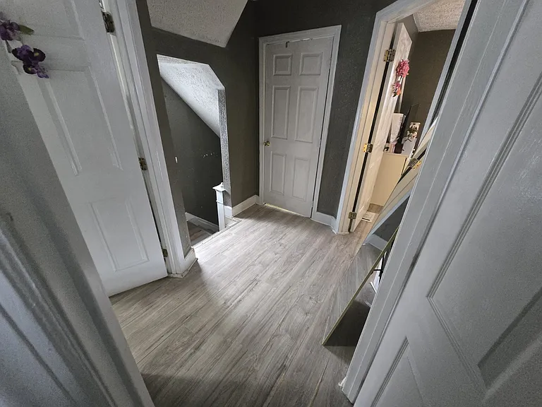 670 Willey St — Photo 4