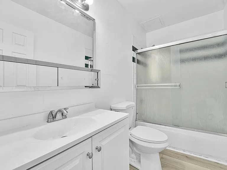 4320 Mammoth Ave #101 — Photo 21